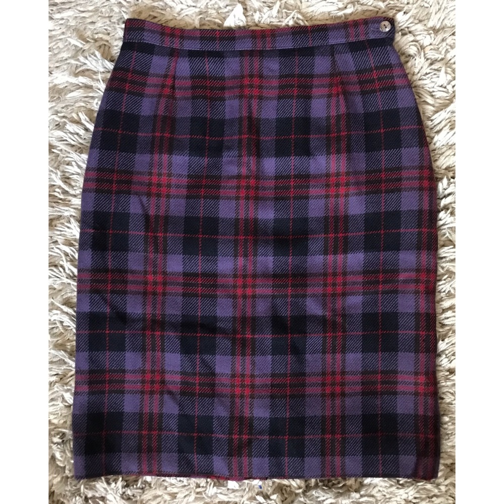 Vintage Rodier Paris plaid skirt. Size 40